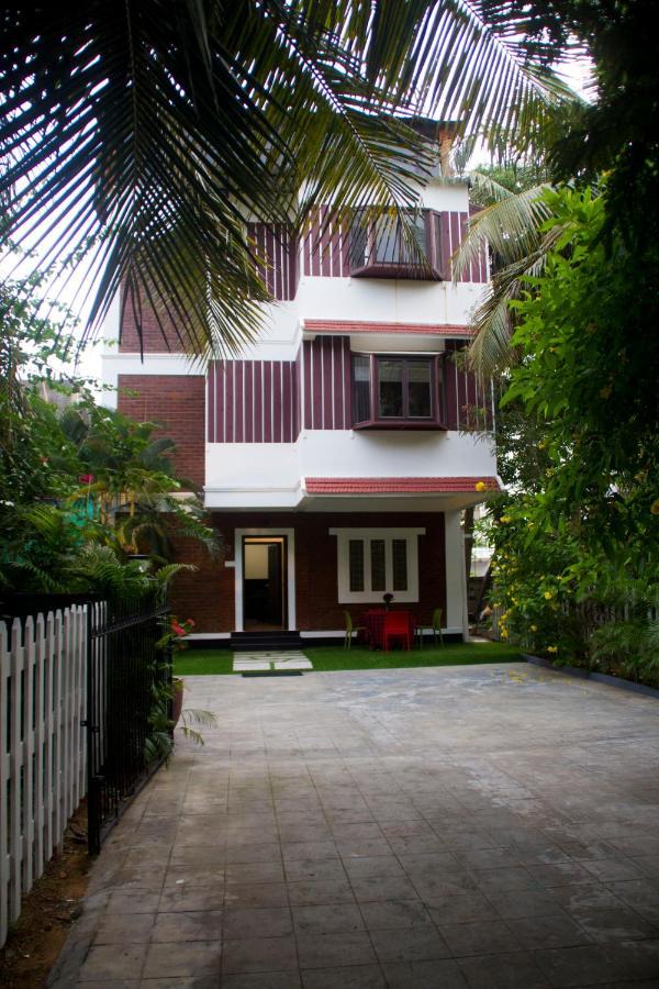 Hotel Brick Castle Chennai Zewnętrze zdjęcie
