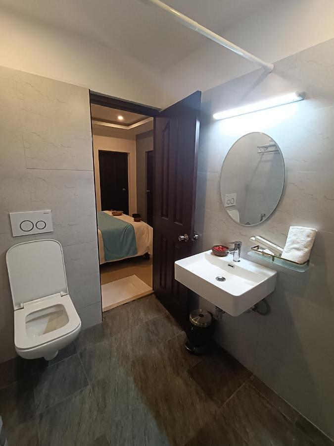 Hotel Brick Castle Chennai Zewnętrze zdjęcie