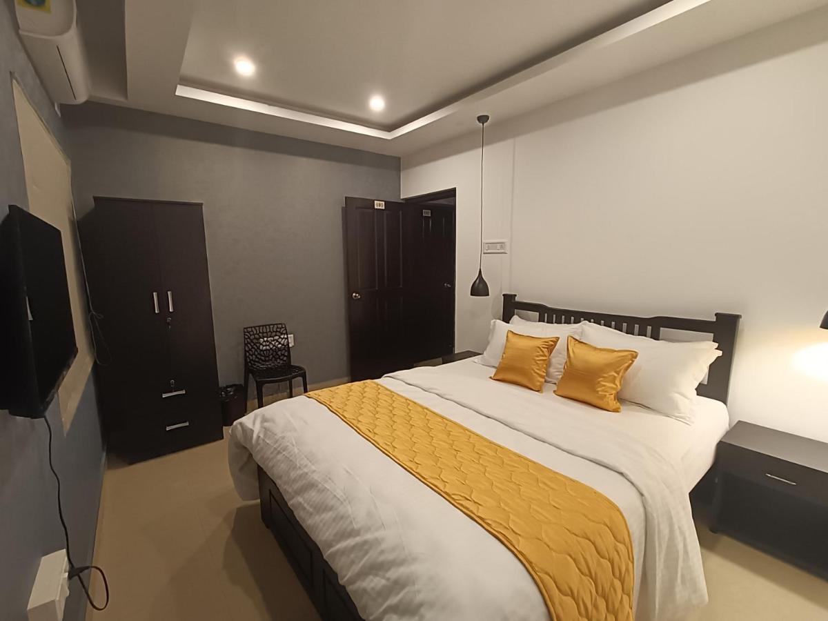 Hotel Brick Castle Chennai Zewnętrze zdjęcie